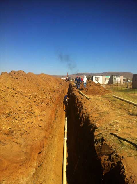 Sewer construction in Memel